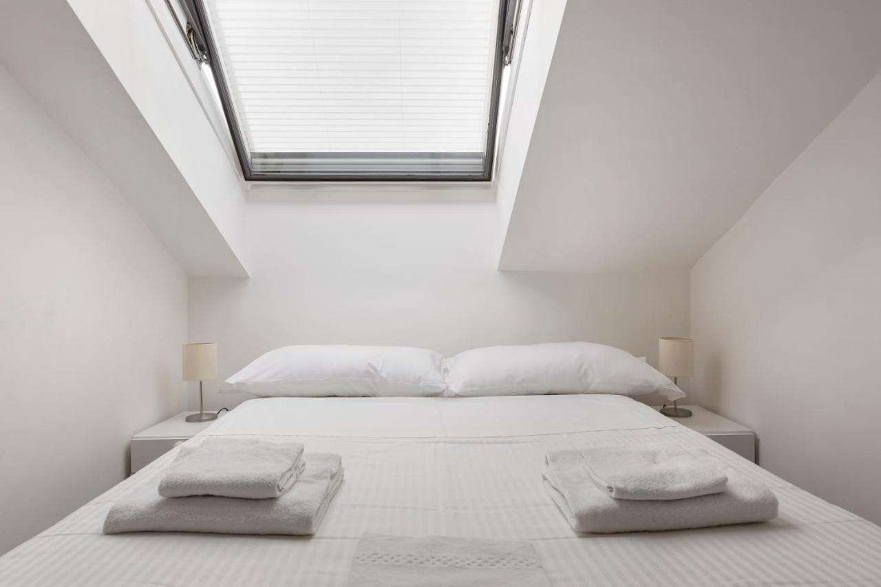 2 Bedroom 2 Bathroom Apt - Duomo 2 Milan Exterior photo